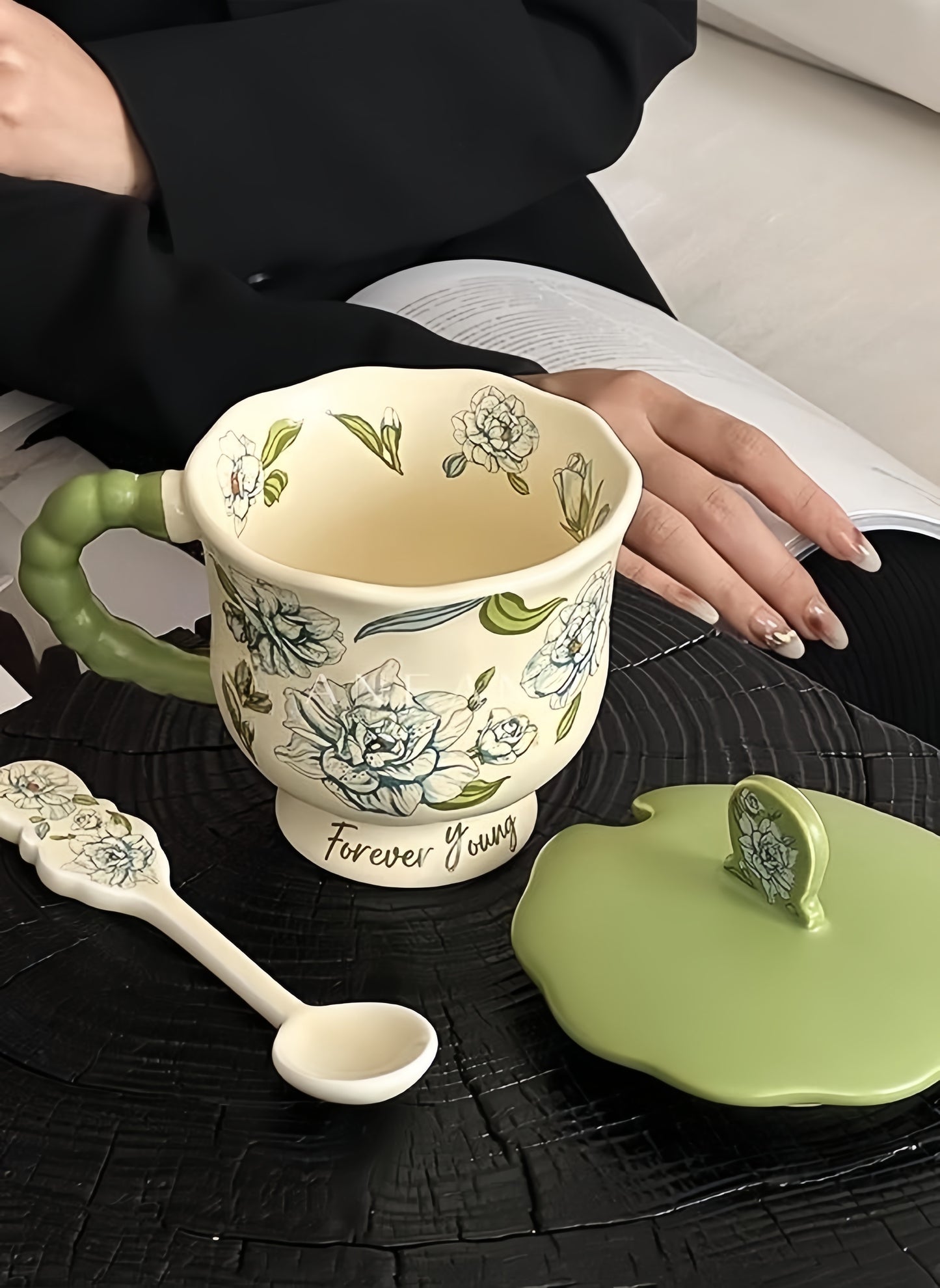 Blue-Green Floral Mug Gift Set - 390ML Under Glaze Ceramic Cup with Lid & Spoon.Exquisite Gift Box Packaging for Holiday Gifts, Birthday Surprises, and Daily Use.